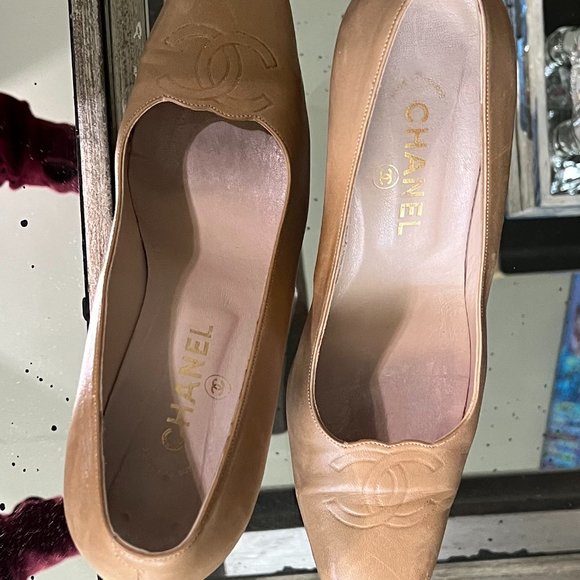 Authentic Vintage Chanel leather heels taupe/nude - Picture 3 of 11